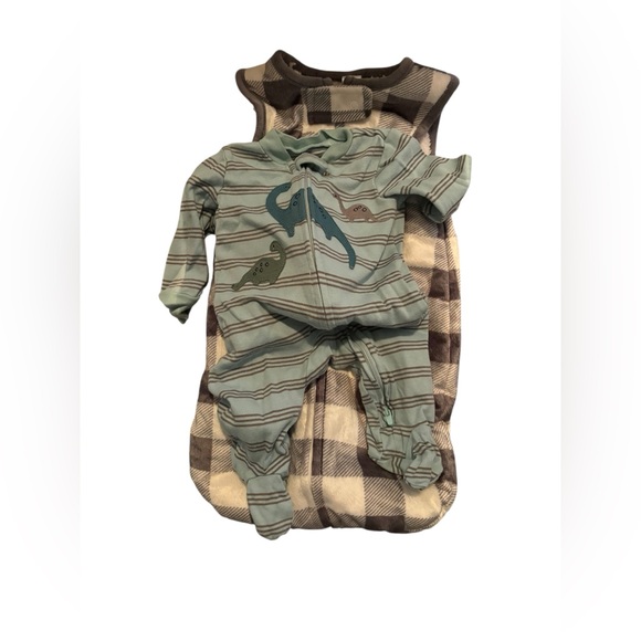 0-3M boys clothing lot of 19 bundle carters etc - Picture 3 of 7